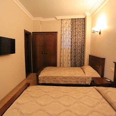 Eiffel Hotel Batumi Exterior photo