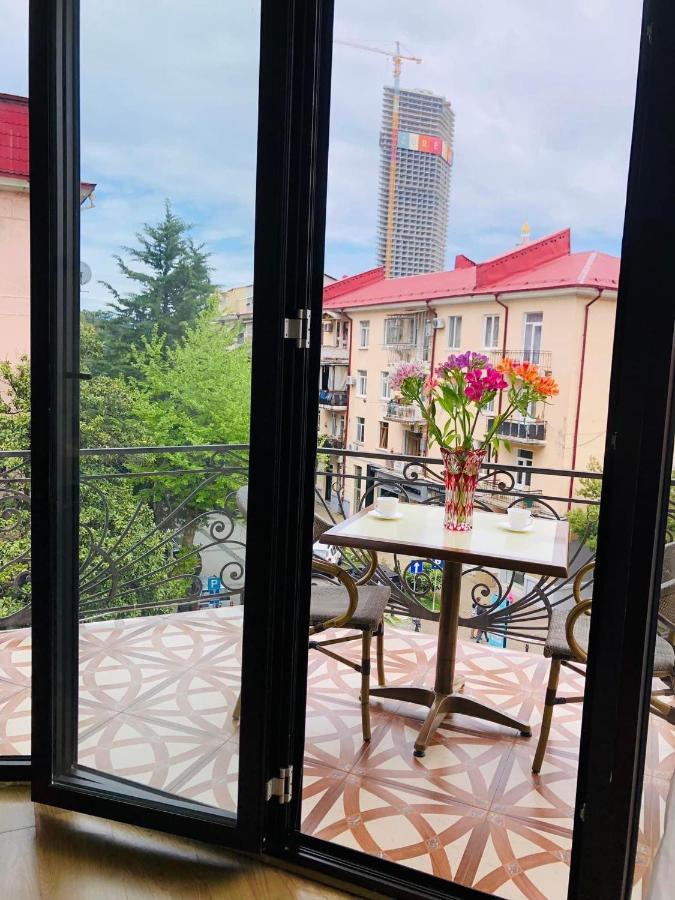 Eiffel Hotel Batumi Exterior photo